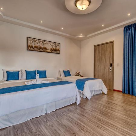 Swans Cay Hotel Bocas Town Bagian luar foto