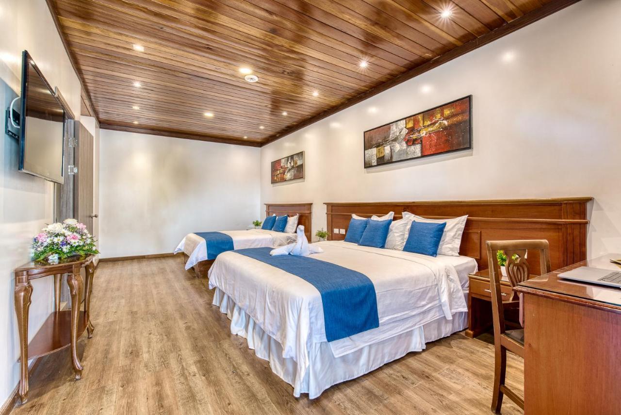 Swans Cay Hotel Bocas Town Bagian luar foto