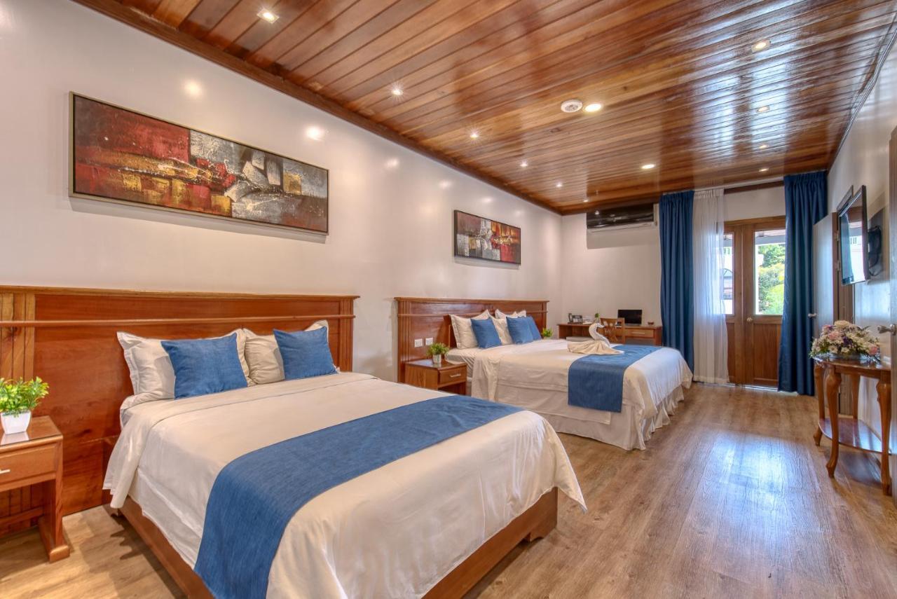 Swans Cay Hotel Bocas Town Bagian luar foto