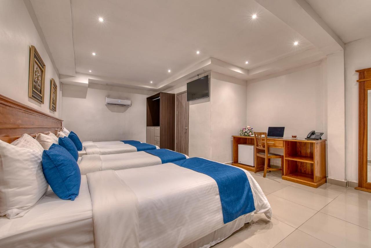 Swans Cay Hotel Bocas Town Bagian luar foto